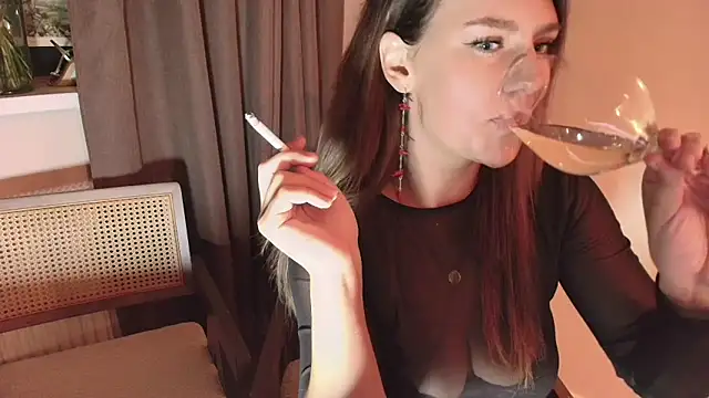 Snapshot of Nina24 chatting on 11, 10, 2025 Nina24 online show from 11, 10, 2025