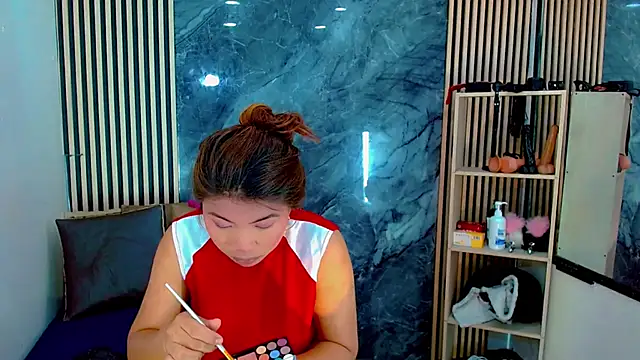 Isalombardi online show from 11, 11, 2025