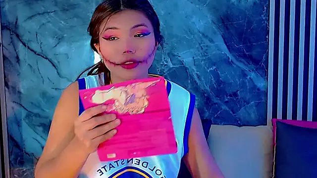 Isalombardi online show from 30, 10, 2025