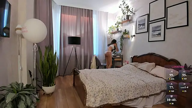 NicoleLuv online show from 30, 7, 2026