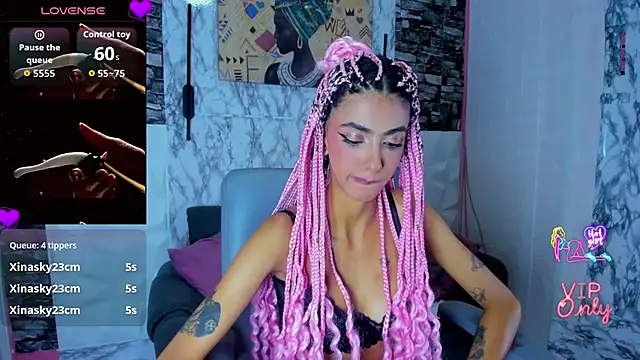 Queen Cuarxxo online show from 21, 4, 2026