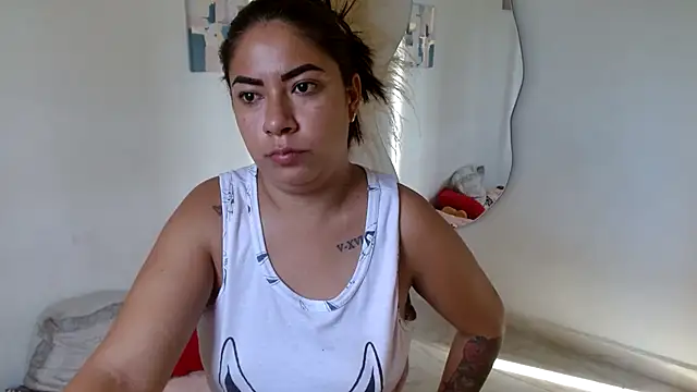 Mary Pompis online show from 28, 1, 2025