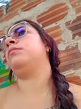 Mary Pompis online show from 30, 1, 2025