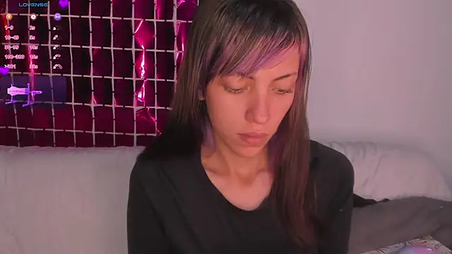 MiaGoth  online show from 9, 1, 2026