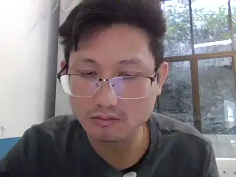 Snapshot of BenBenBom chatting on 14, 12, 2024 BenBenBom online show from 14, 12, 2024