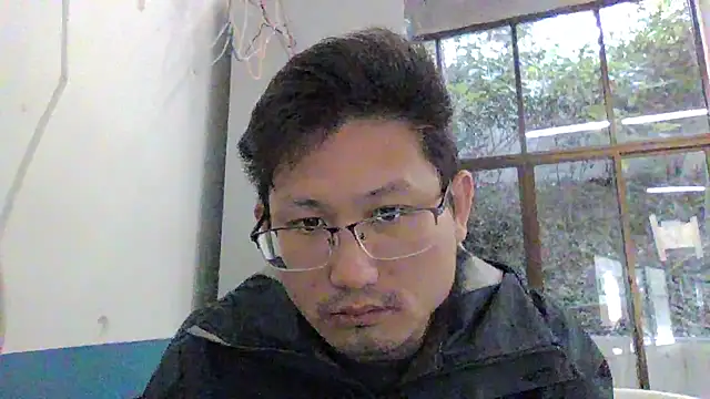 Snapshot of BenBenBom chatting on 14, 12, 2024 BenBenBom online show from 14, 12, 2024