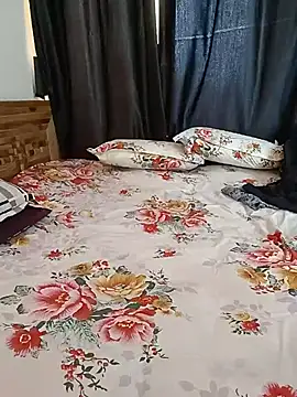 Snapshot of kaamuk_shweta chatting on 24, 6, 2026 kaamuk shweta online show from 24, 6, 2026