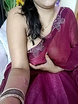 Snapshot of kaamuk_shweta chatting on 10, 7, 2026 kaamuk shweta online show from 10, 7, 2026