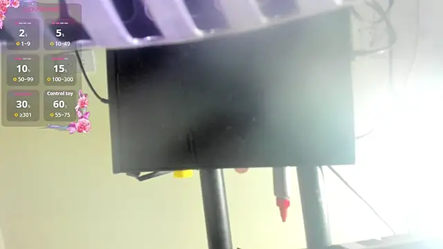 Snapshot of Oriana_braom chatting on 11, 10, 2025 Oriana braom online show from 11, 10, 2025