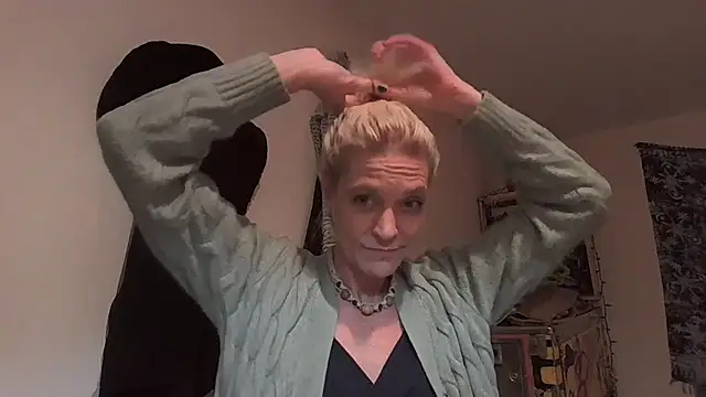 Snapshot of AddieAssets chatting on 5, 12, 2024 AddieAssets online show from 5, 12, 2024