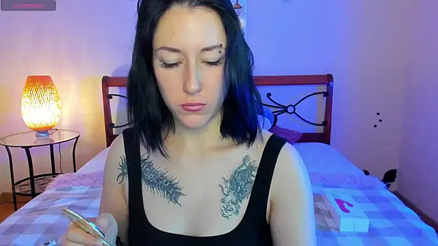 adell berry online show from 24, 10, 2025