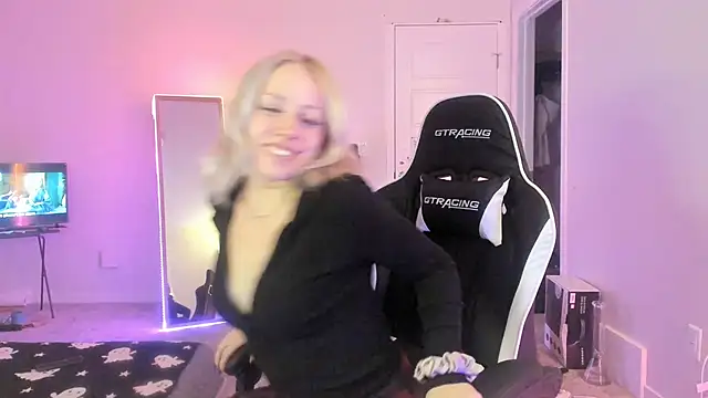mollygordan online show from 26, 9, 2025