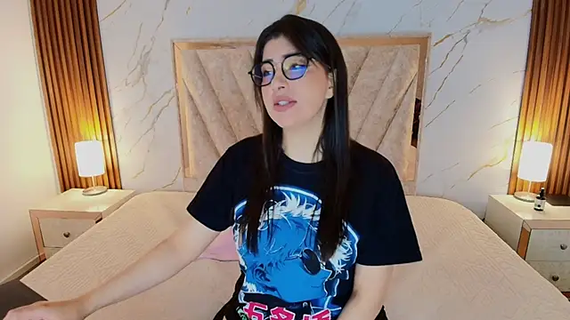 Amelie saenz online show from 20, 6, 2026