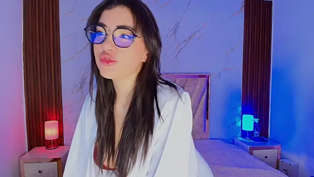Amelie saenz online show from 10, 7, 2026