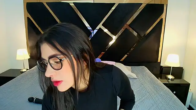 Amelie saenz online show from 19, 2, 2026