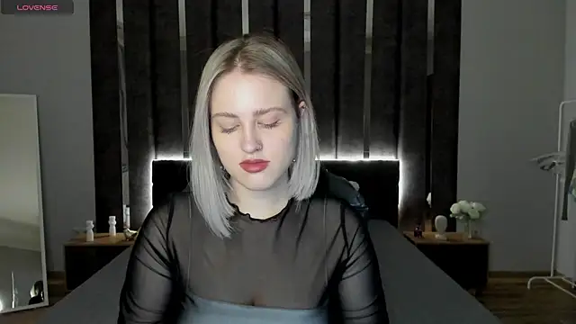  Sarah Soul  online show from 13, 2, 2025