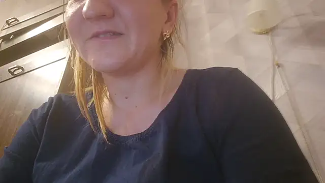Snapshot of EstrellaWalters chatting on 24, 9, 2025 EstrellaWalters online show from 24, 9, 2025