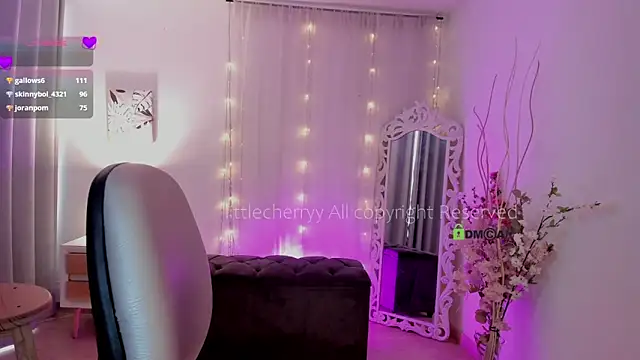 Snapshot of _littlecherryy_ chatting on 19, 2, 2025 littlecherryy online show from 19, 2, 2025