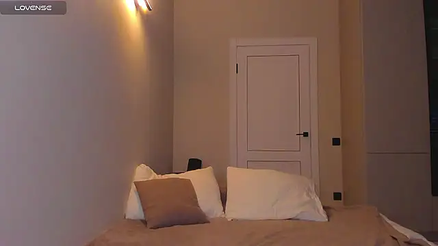 pretty girlnextdoor online show from 4, 12, 2024