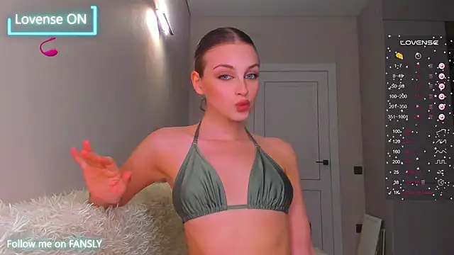 pretty girlnextdoor online show from 1, 3, 2025