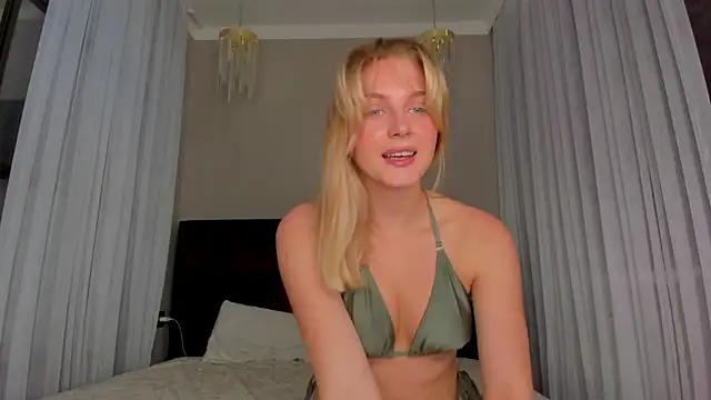 Snapshot of pretty_girlnextdoor chatting on 27, 5, 2026 pretty girlnextdoor online show from 27, 5, 2026