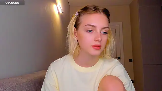 pretty girlnextdoor online show from 7, 12, 2024