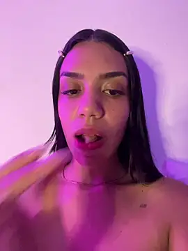 -Naomyy- online show from 25, 1, 2025