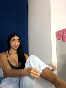 Snapshot of -Naomyy- chatting on 22, 10, 2025 -Naomyy- online show from 22, 10, 2025