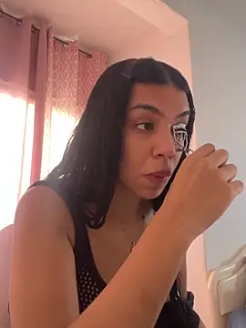 -Naomyy- online show from 17, 5, 2026