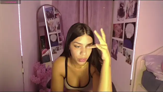 -Naomyy- online show from 1, 2, 2025