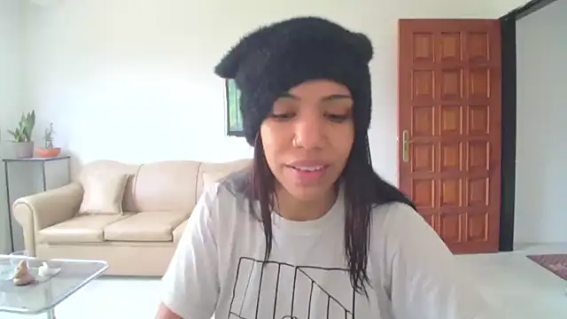 -Naomyy- online show from 18, 12, 2025