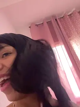 -Naomyy- online show from 8, 5, 2026