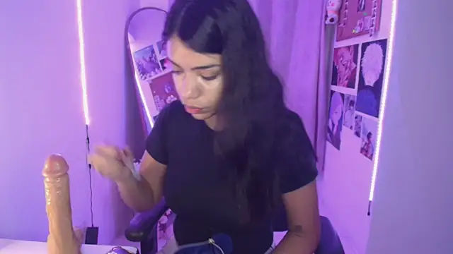-Naomyy- online show from 15, 12, 2024