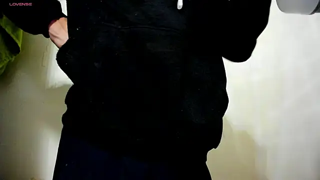 Elissa taylor  online show from 17, 2, 2025