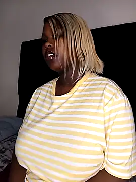 Dark Berry 26 online show from 10, 11, 2025