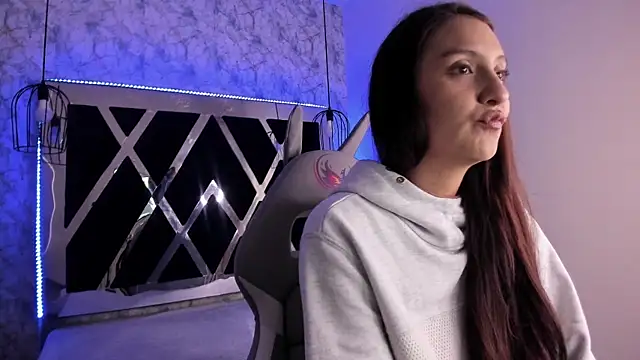  alaia collway  online show from 30, 1, 2025