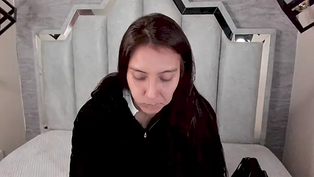  alaia collway  online show from 27, 2, 2025