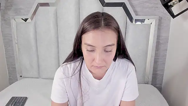  alaia collway  online show from 10, 3, 2025