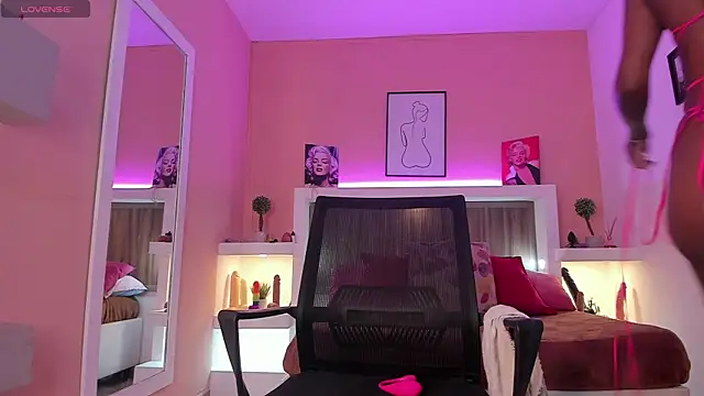 Renata Foxx2 online show from 31, 1, 2025