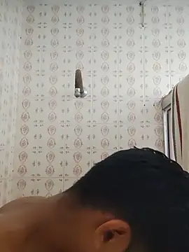 Snapshot of FitGeorge chatting on 6, 11, 2025 FitGeorge online show from 6, 11, 2025