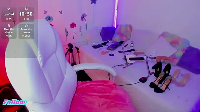 Snapshot of allison-sweet1 chatting on 24, 10, 2025 allison-sweet1 online show from 24, 10, 2025