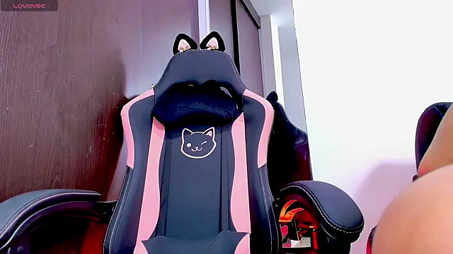 Snapshot of Brenda__gomez chatting on 17, 12, 2024 Brenda gomez online show from 17, 12, 2024