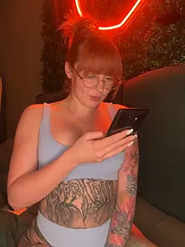 ObviouslyPeachy online show from 6, 1, 2026