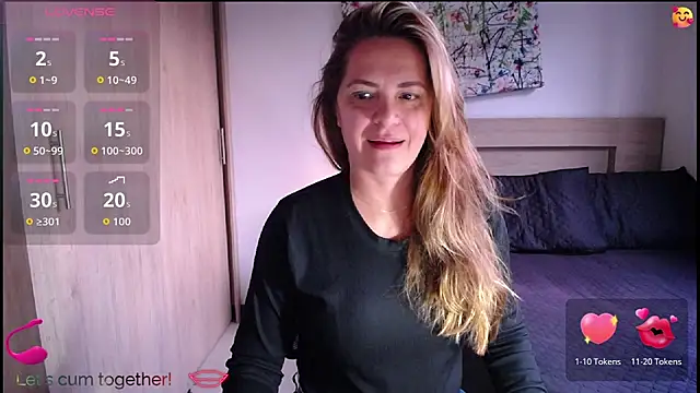 ParisW online show from 8, 10, 2025