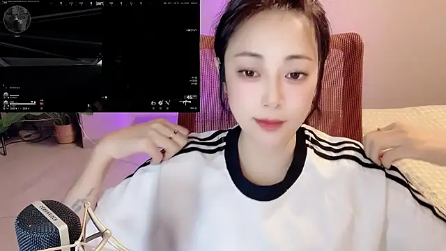 Daisy-77 online show from 17, 4, 2026