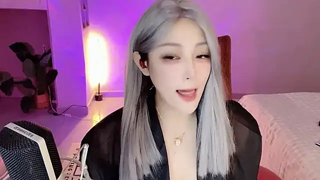 Daisy-77 online show from 7, 10, 2025