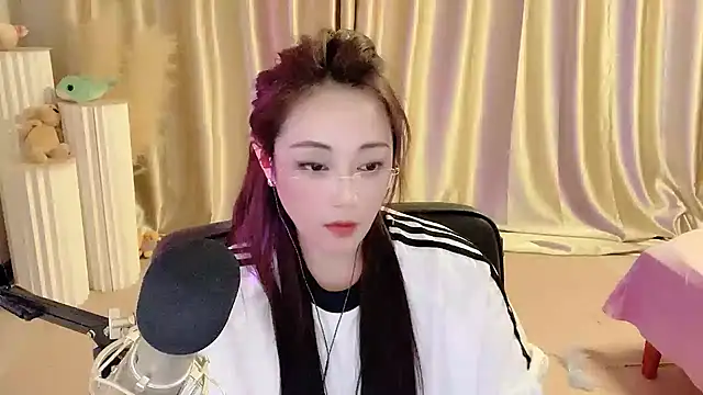 Daisy-77 online show from 25, 2, 2025