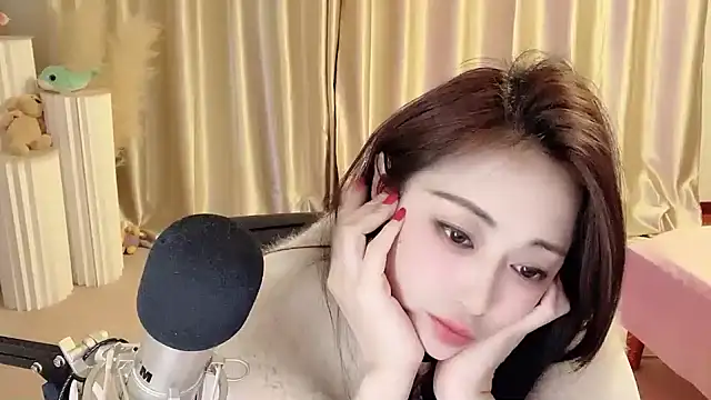 Daisy-77 online show from 21, 2, 2025