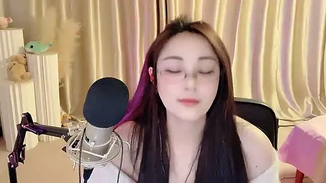 Daisy-77 online show from 27, 2, 2025