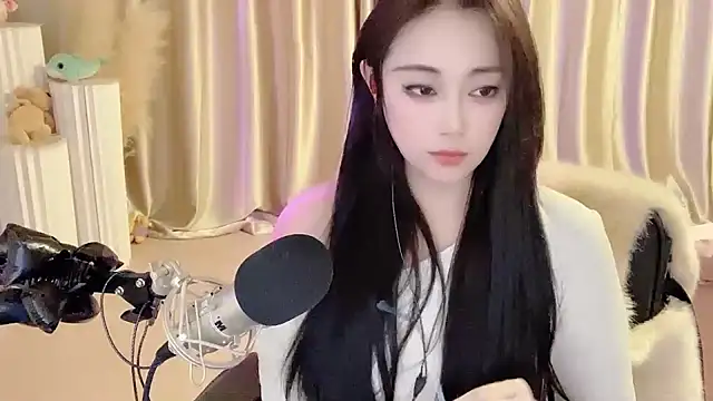 Daisy-77 online show from 6, 3, 2025